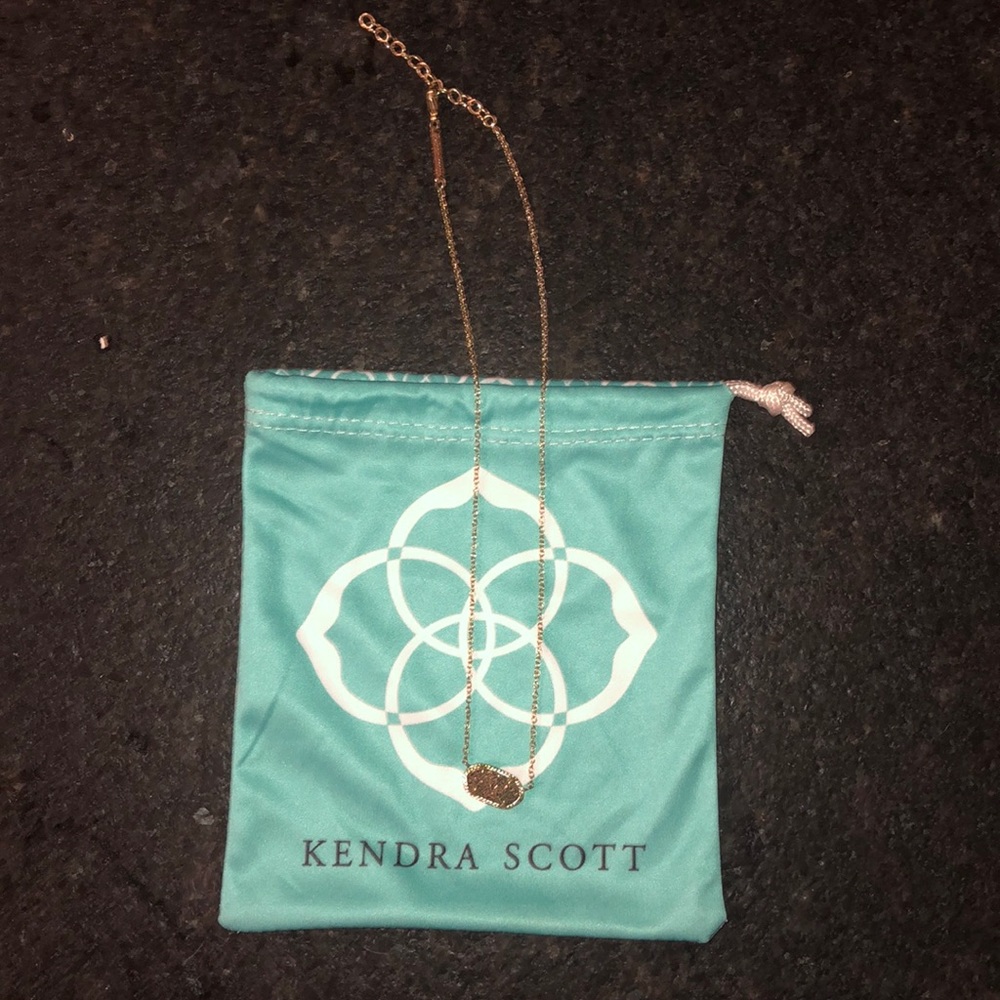 Kendra Scott Necklace!